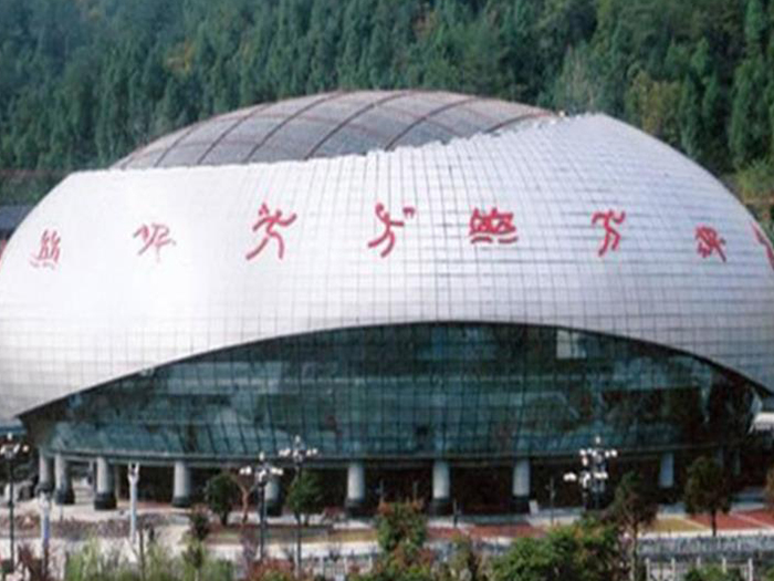 武威体育中心球形网架加工安装